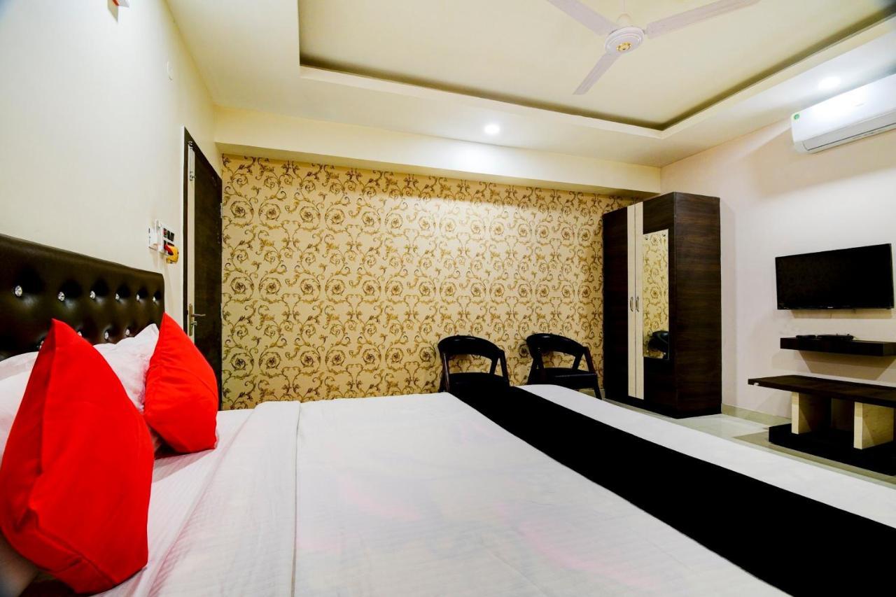 Collection O 73981 Imperial Inn Guváhátí Exteriér fotografie